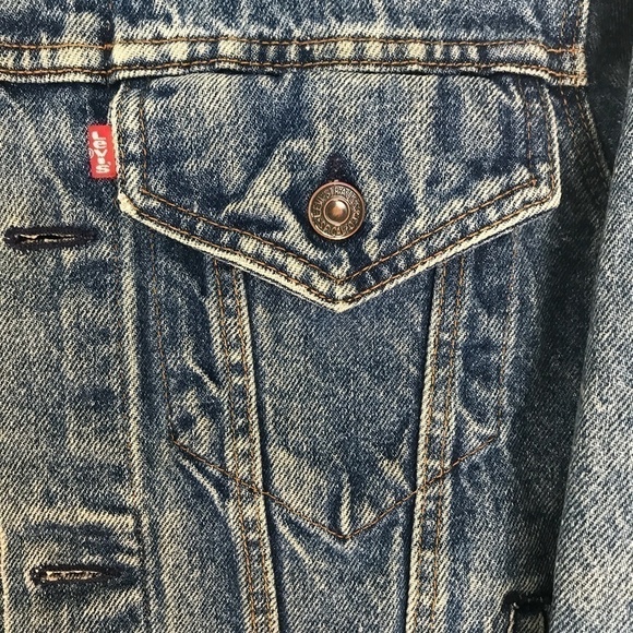 Vintage Levi's Red Tab Denim Jacket Patches Sz 38R - Picture 3 of 8